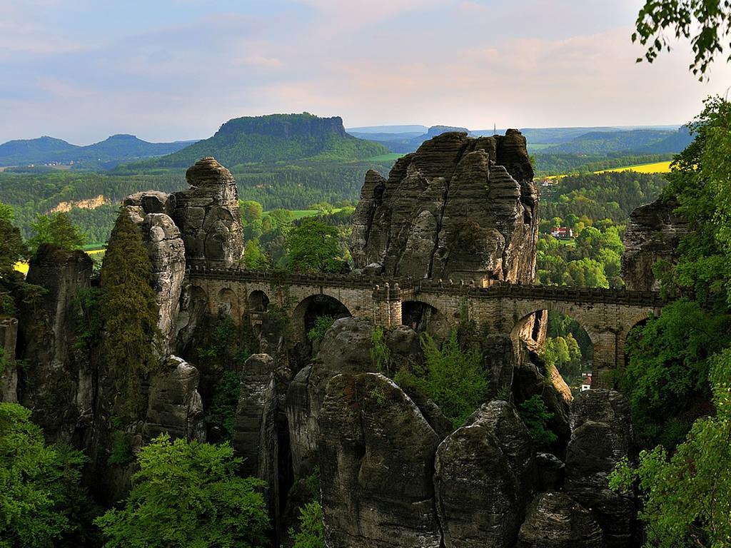 Privatzimmer Mit Aussicht Pirna Bagian luar foto